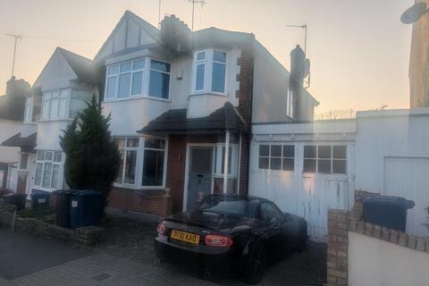 3 bedroom semi-detached house for sale, Naylor Road,  Whetstone,  N20