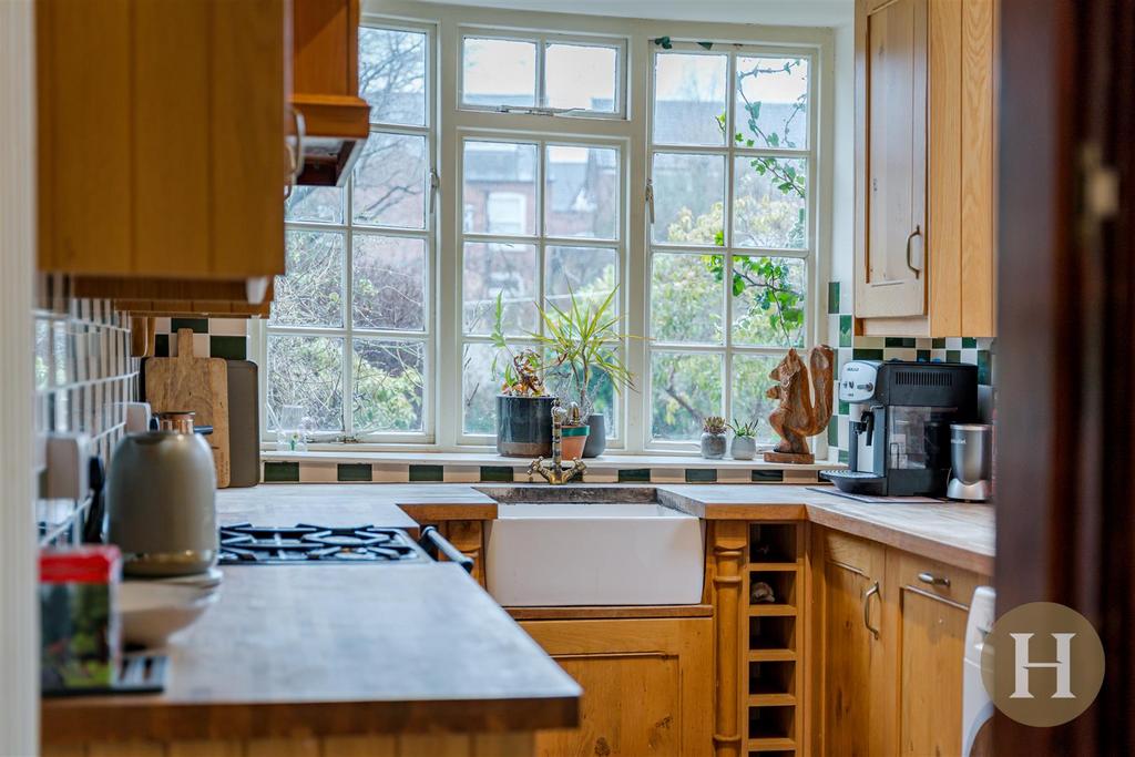 Hadleigh Estate Agents-15.jpg