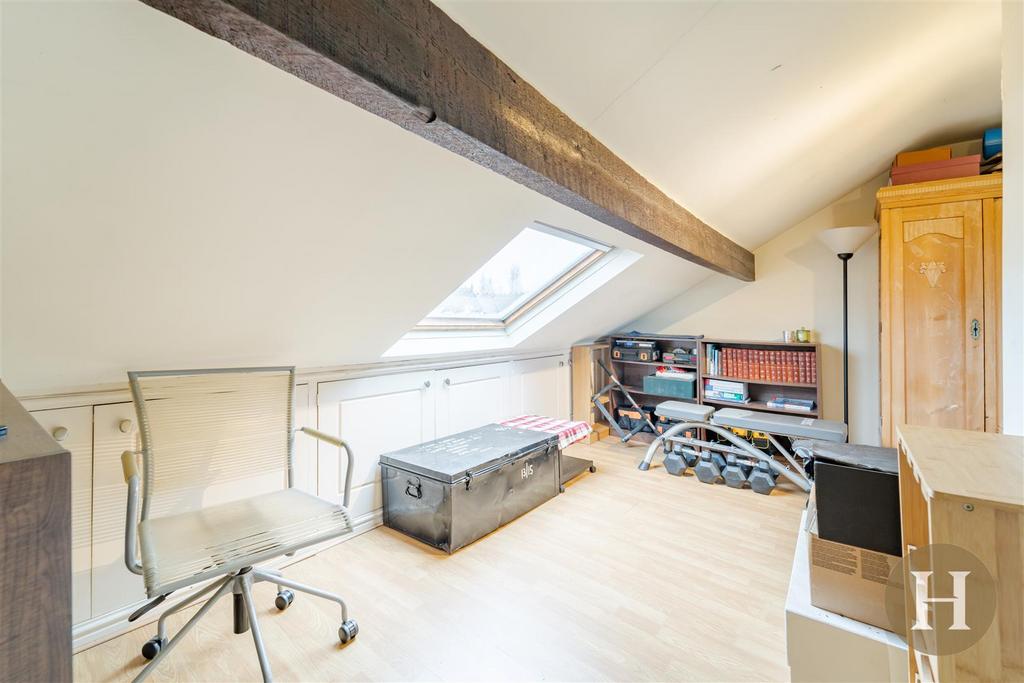 Hadleigh Estate Agents-26.jpg