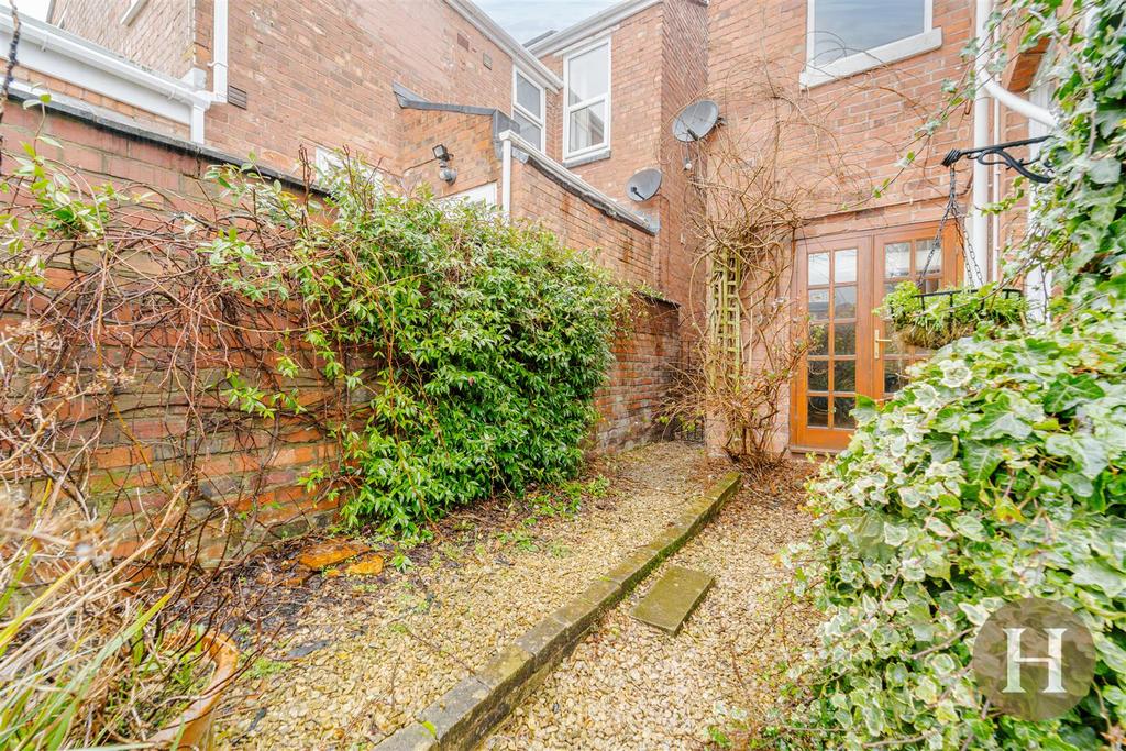 Hadleigh Estate Agents-29.jpg