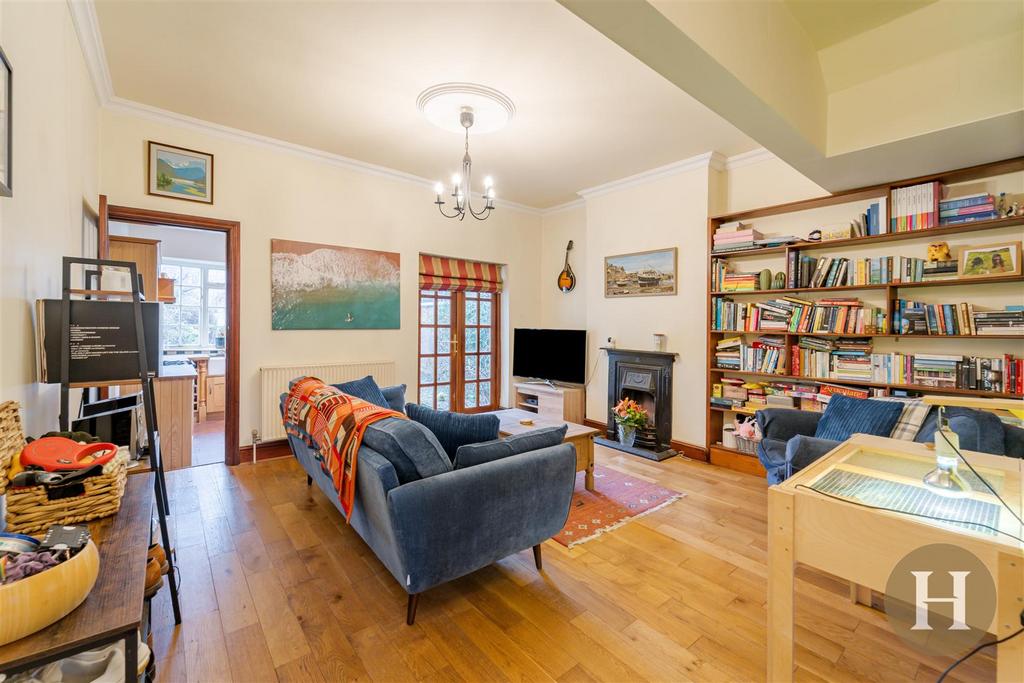 Hadleigh Estate Agents-6.jpg