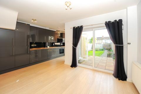 2 bedroom terraced house for sale, Filey Waye, Ruislip, HA4