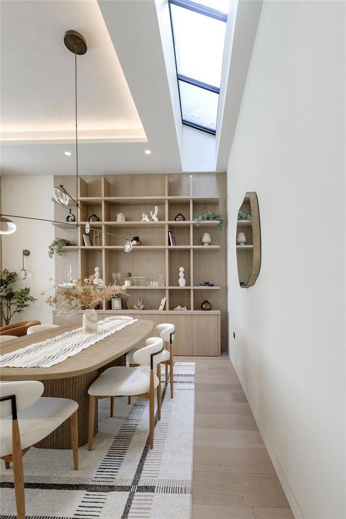 Kitchen / Dining