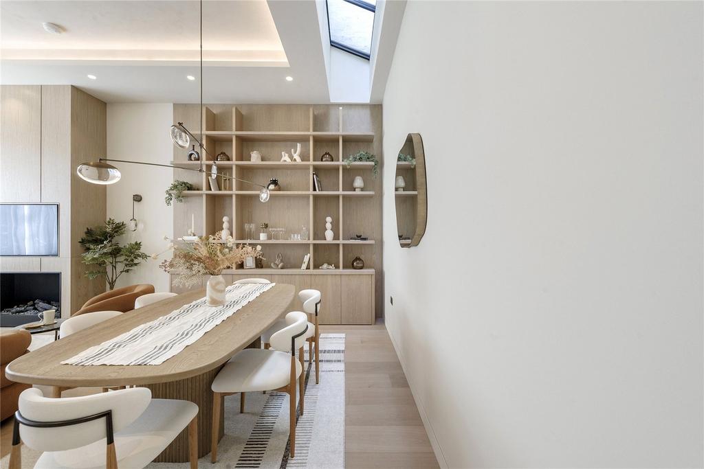 Kitchen / Dining