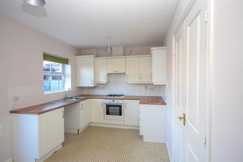 2 bedroom terraced house to rent, Hutton Row, South Shields
