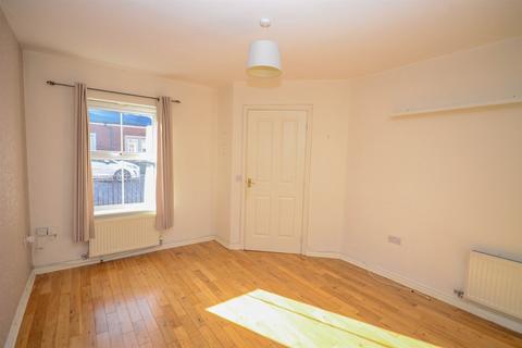 2 bedroom terraced house to rent, Hutton Row, South Shields