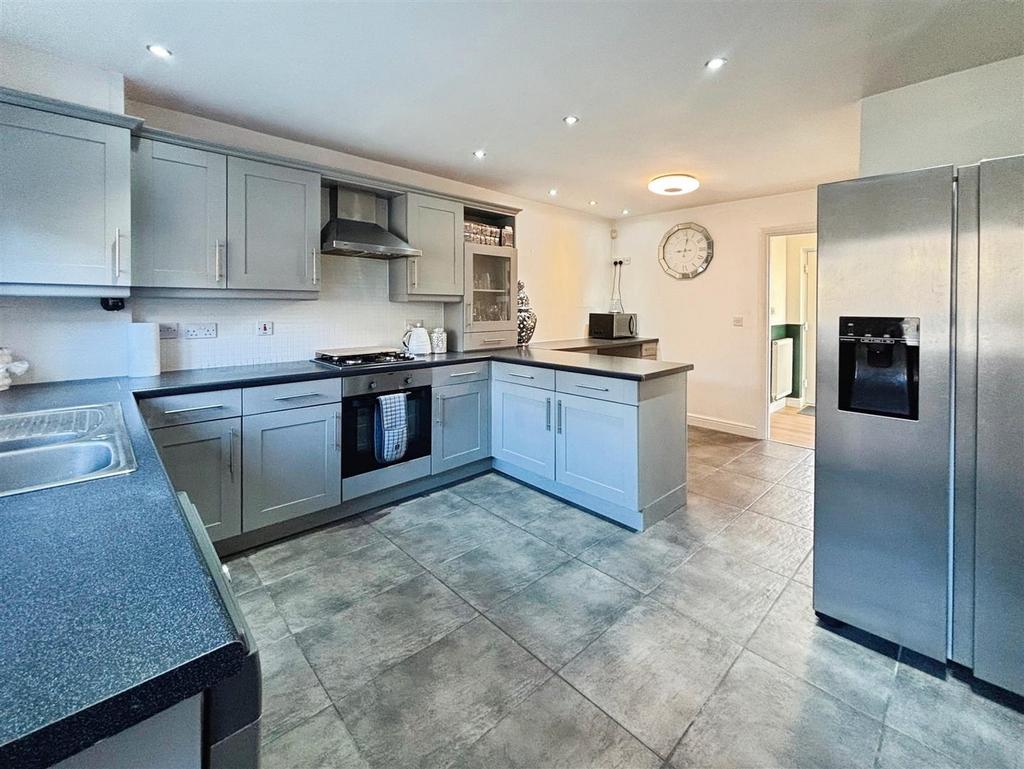 Kitchen/Breakfast Room