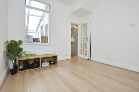 3 bedroom terraced house for sale, Helena Road, Plaistow, London, E13 0DU
