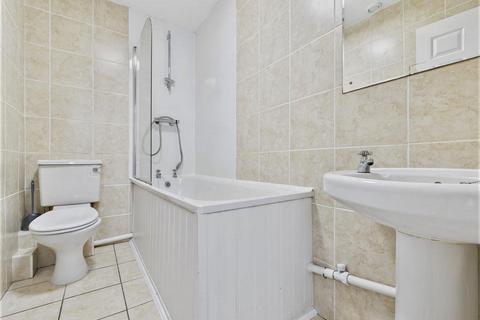 1 bedroom flat to rent, First Avenue, Hove