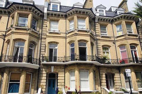 1 bedroom flat to rent, First Avenue, Hove