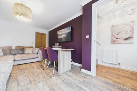 3 bedroom semi-detached house for sale, Canberra View, North Lincolnshire DN18