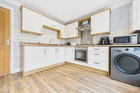 3 bedroom semi-detached house for sale, Canberra View, North Lincolnshire DN18
