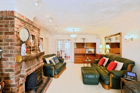 6 bedroom detached house for sale, Havant Road, Hayling Island