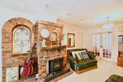 6 bedroom detached house for sale, Havant Road, Hayling Island