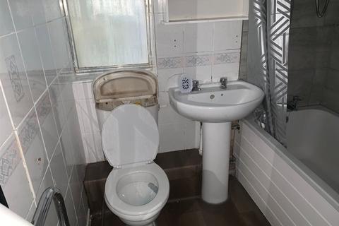 undefined, The Mall, BROMLEY