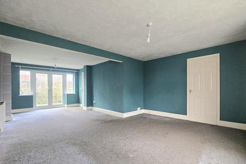 3 bedroom detached house for sale, Windsor Close, Whickham NE16