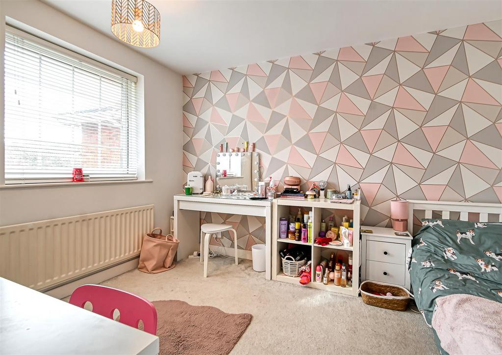8 Wyke Way-13.jpg
