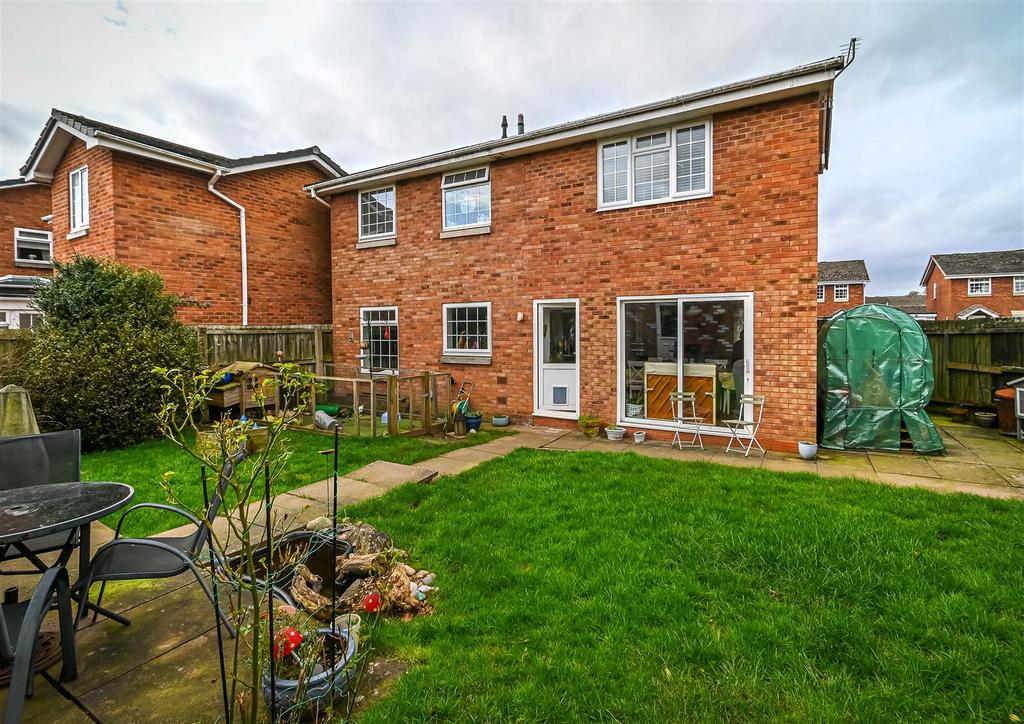 8 Wyke Way-16.jpg