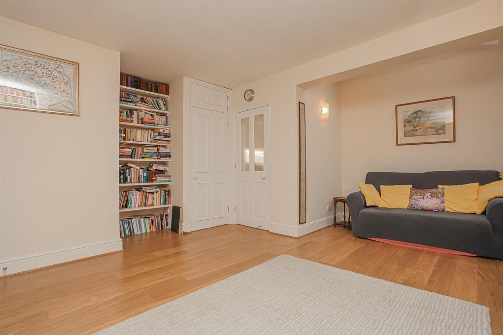 Living Room 2.jpg