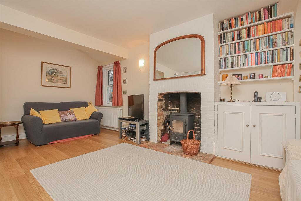 Living Room.jpg