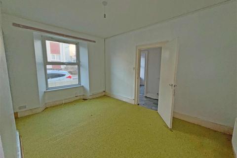 4 bedroom end of terrace house for sale, Warren Street, PLYMOUTH