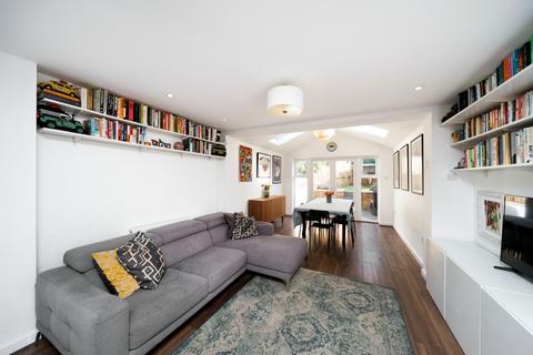 3 bedroom semi-detached house for sale, Heton Gardens, Hendon, NW4
