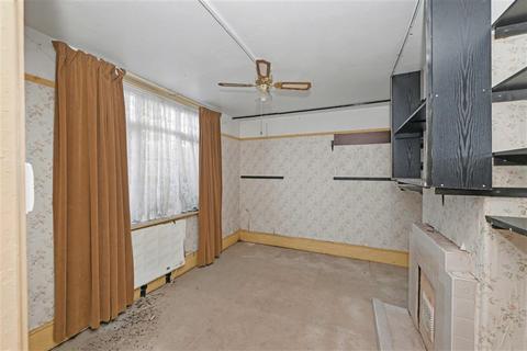 3 bedroom semi-detached house for sale, Gosbecks Road, COLCHESTER