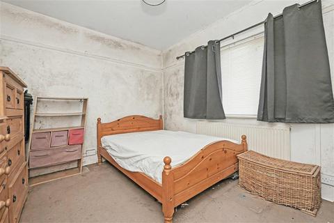 2 bedroom detached bungalow for sale, Seaview Road, Greatstone, NEW ROMNEY