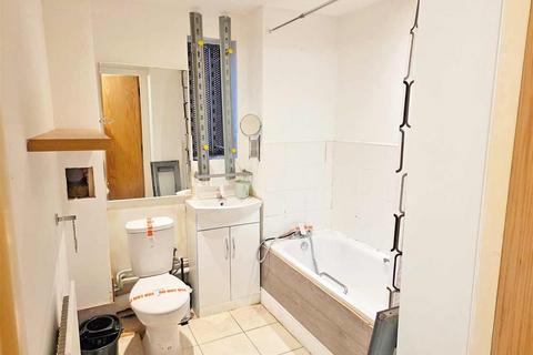 2 bedroom ground floor flat for sale, Gunyard Mews, LONDON