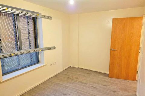 2 bedroom ground floor flat for sale, Gunyard Mews, LONDON