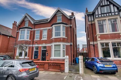 2 bedroom flat for sale, All Saints Road, Lytham St. Annes, Lancashire