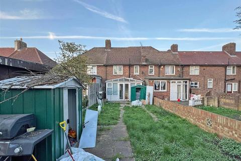 3 bedroom terraced house for sale, Parsloes Avenue, DAGENHAM