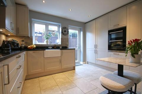 2 bedroom semi-detached bungalow for sale, Chalmers Road, Ashford, TW15