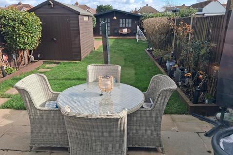 2 bedroom semi-detached bungalow for sale, Chalmers Road, Ashford, TW15