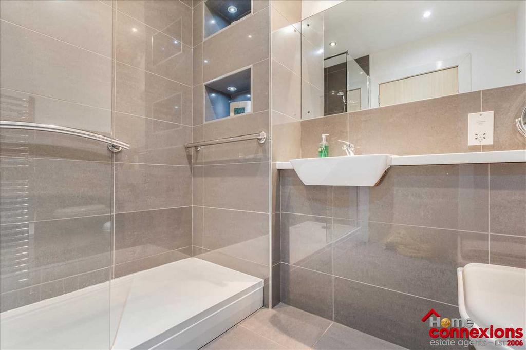 Shower Room (1)