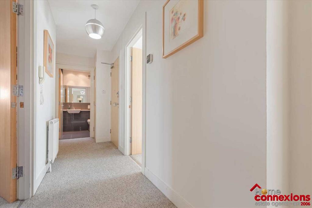 Entrance Hallway (1)