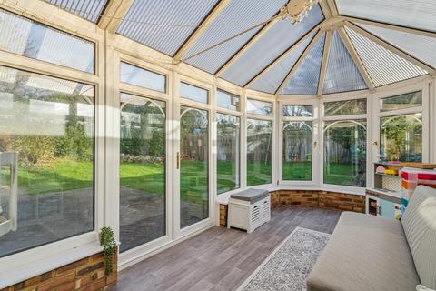 undefined, Charsley Close, Little Chalfont
