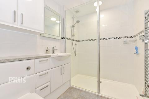 2 bedroom apartment to rent, Cliff Road Sandown PO36