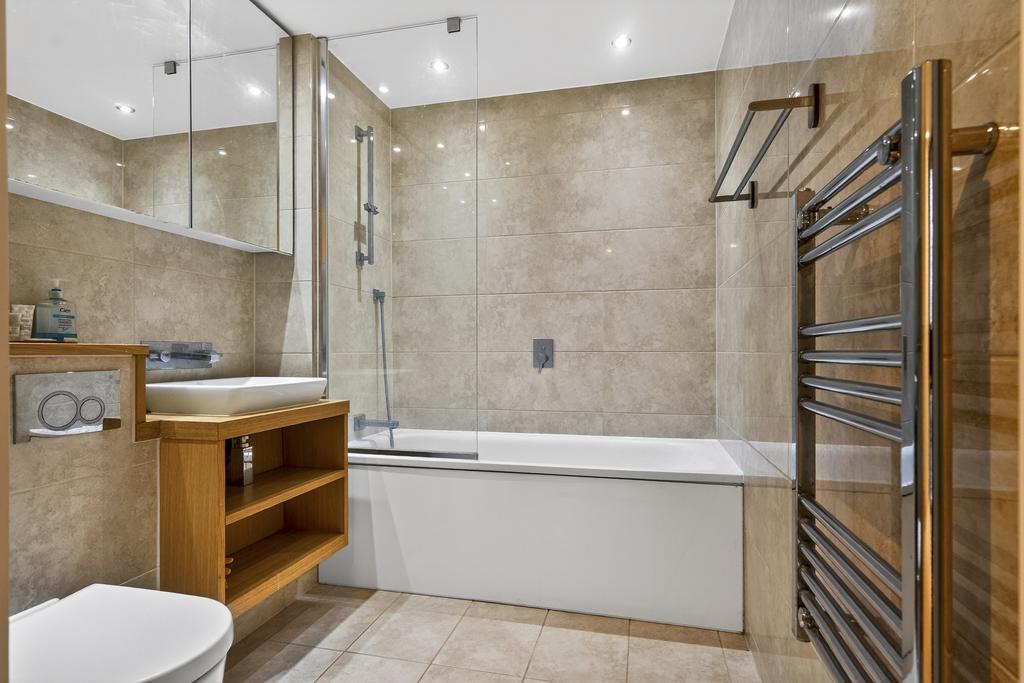 Master En-suite