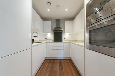 3 bedroom apartment to rent, Talisman Tower, Lincoln Plaza, London, E14