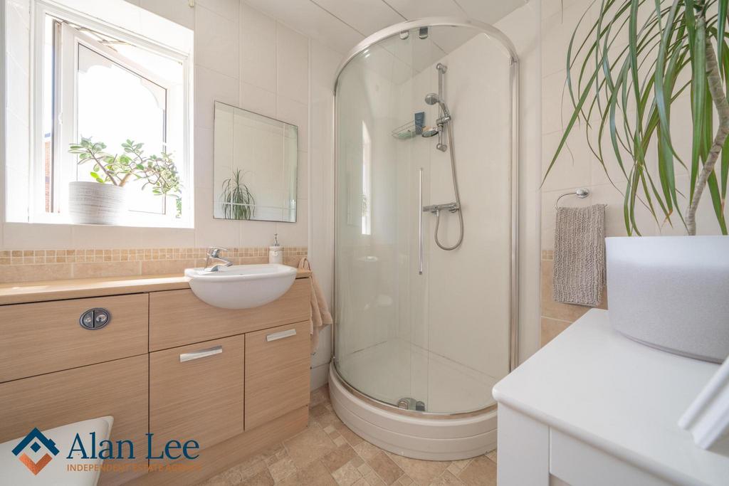 Ensuite