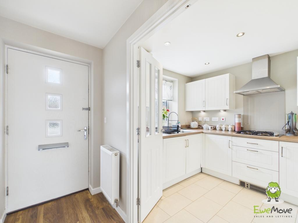 Ewe Move Estate Agents Basingstoke - Bye Crescent -