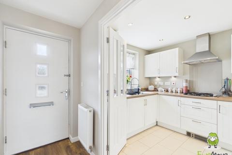 3 bedroom end of terrace house for sale, BYE CRESCENT, BASINGSTOKE, RG24