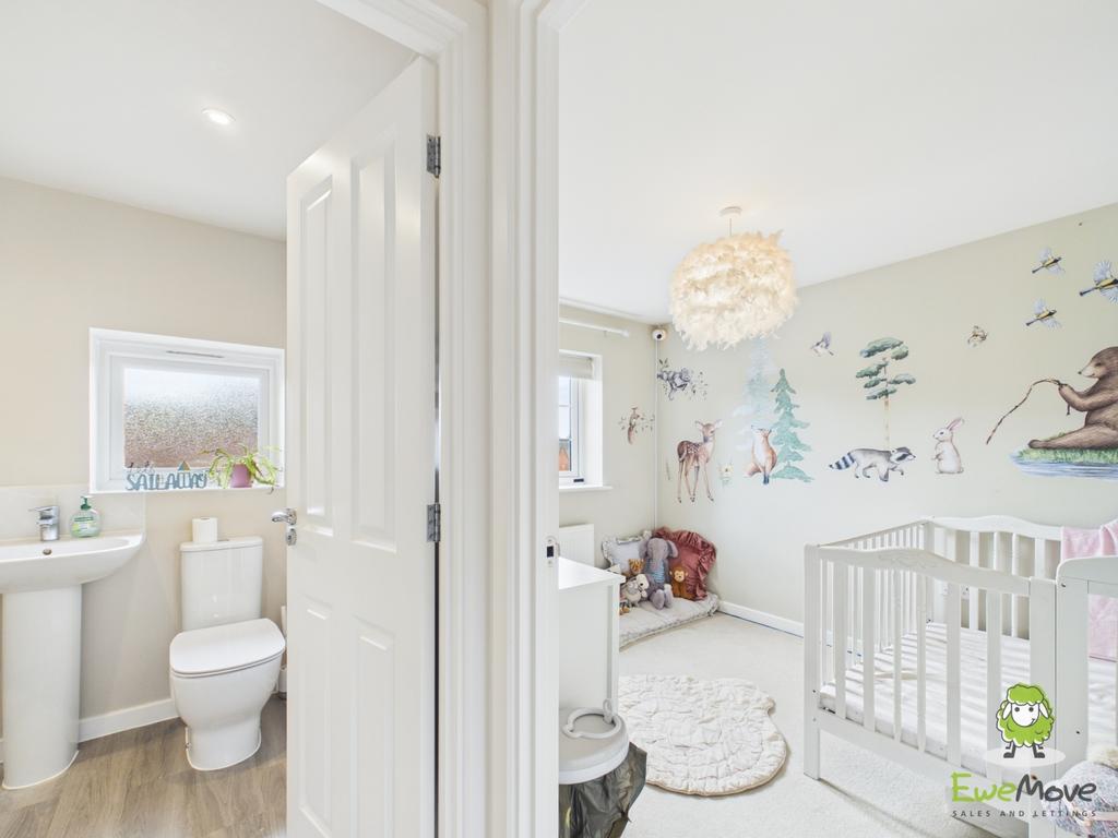 Ewe Move Estate Agents Basingstoke - Bye Crescent -