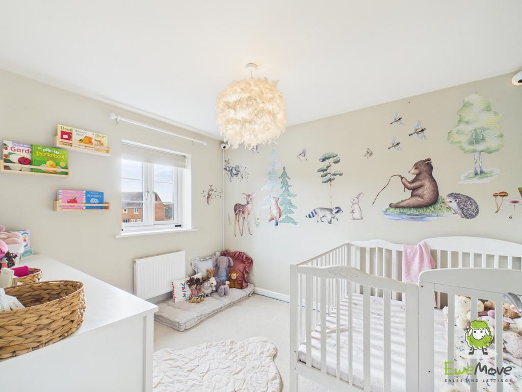Ewe Move Estate Agents Basingstoke - Bye Crescent -