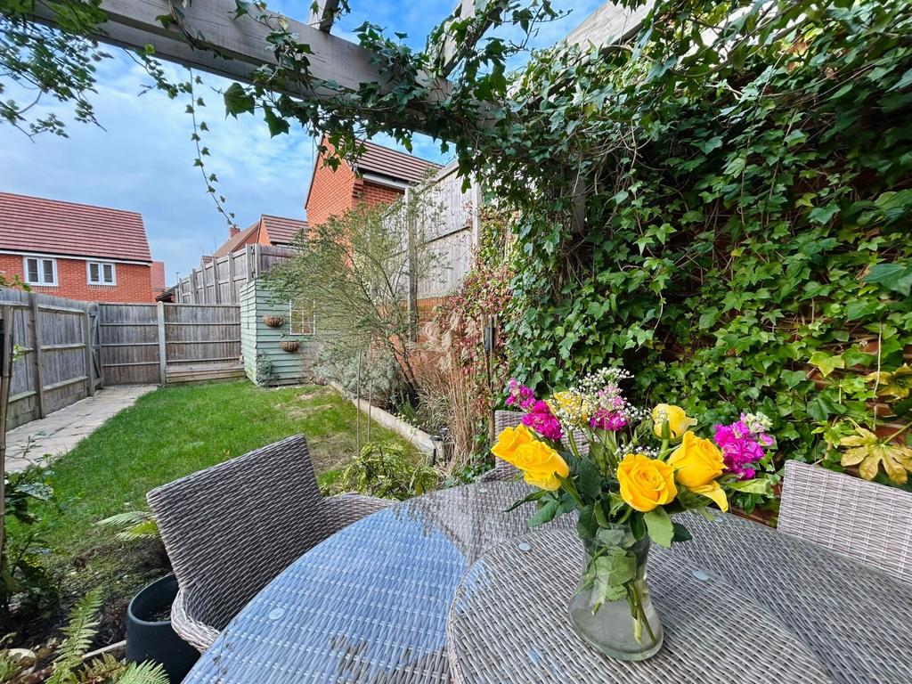 Ewe Move Estate Agents Basingstoke - Bye Crescent -