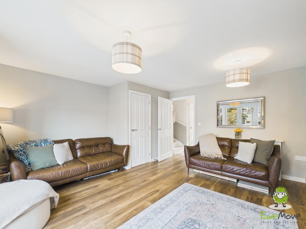 Ewe Move Estate Agents Basingstoke - Bye Crescent -