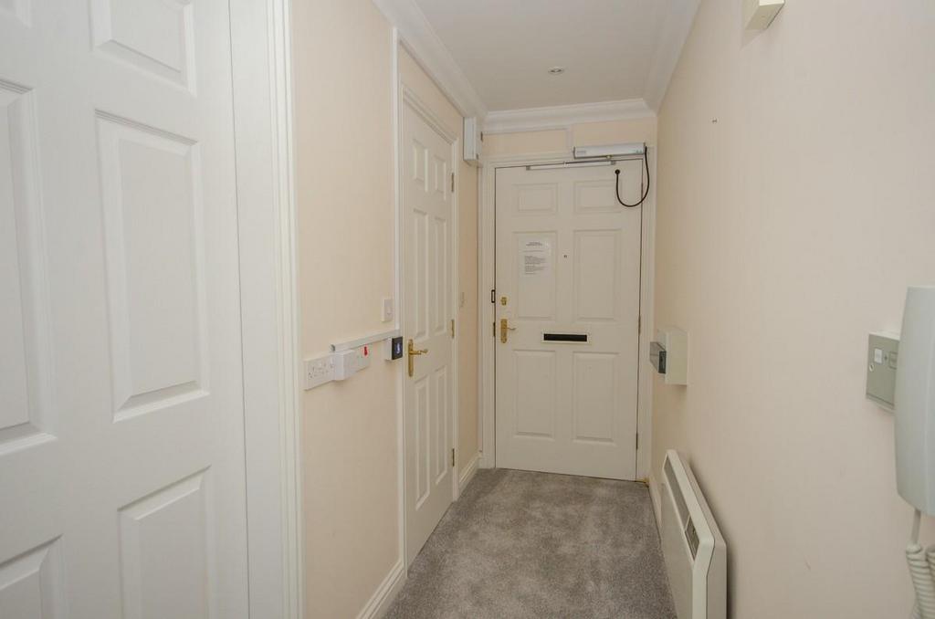 Entrance hall.jpg