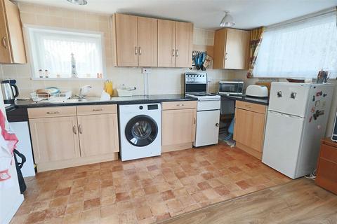 3 bedroom chalet for sale, Green Lane, Kessingland, Lowestoft