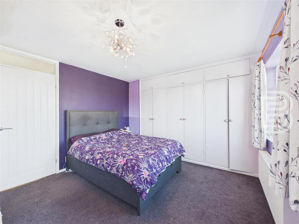 Bedroom 1.jpg